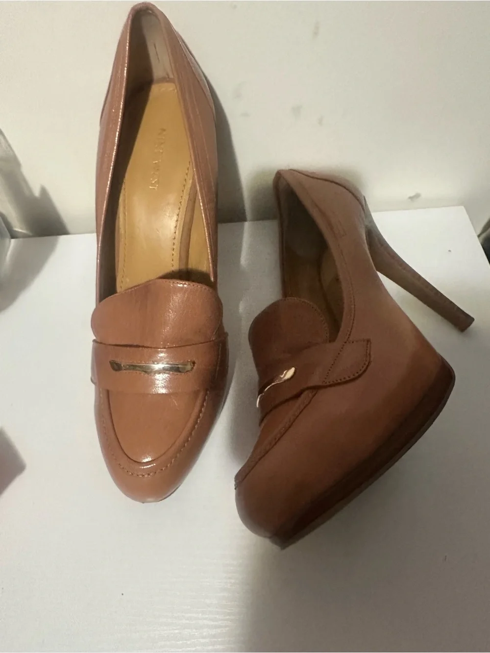 Nine West Tan Leather High Heel Loafers size 11 NWOT - Picture 2 of 6